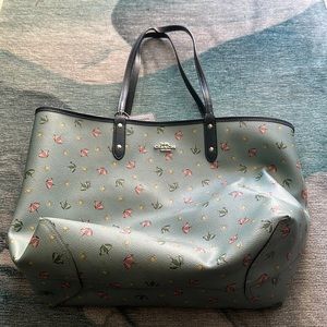 Coach reversible beach city tote